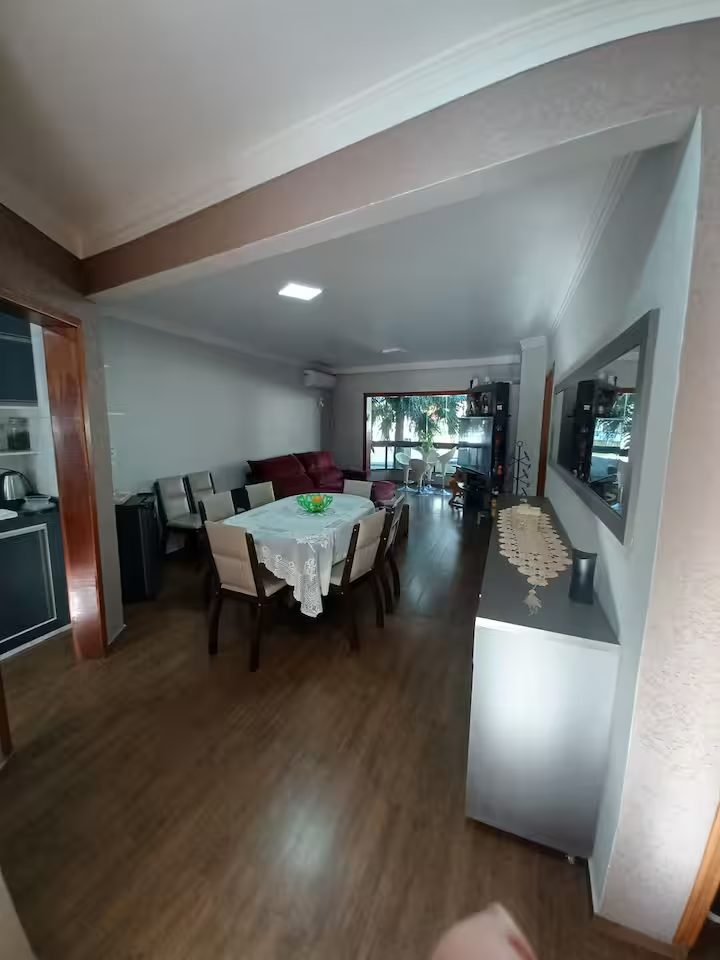 Apartamento com Piscina — Centro — Sala de estar