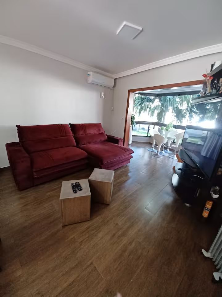 Apartamento com Piscina — Centro — Sala de estar